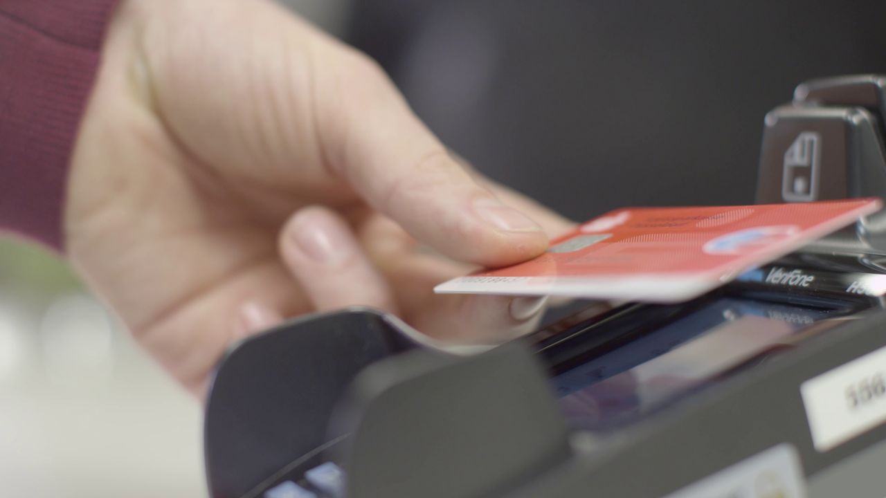 Bargeldlos Kassieren Ihr Kunde Ist Konig Sparkasse Holstein